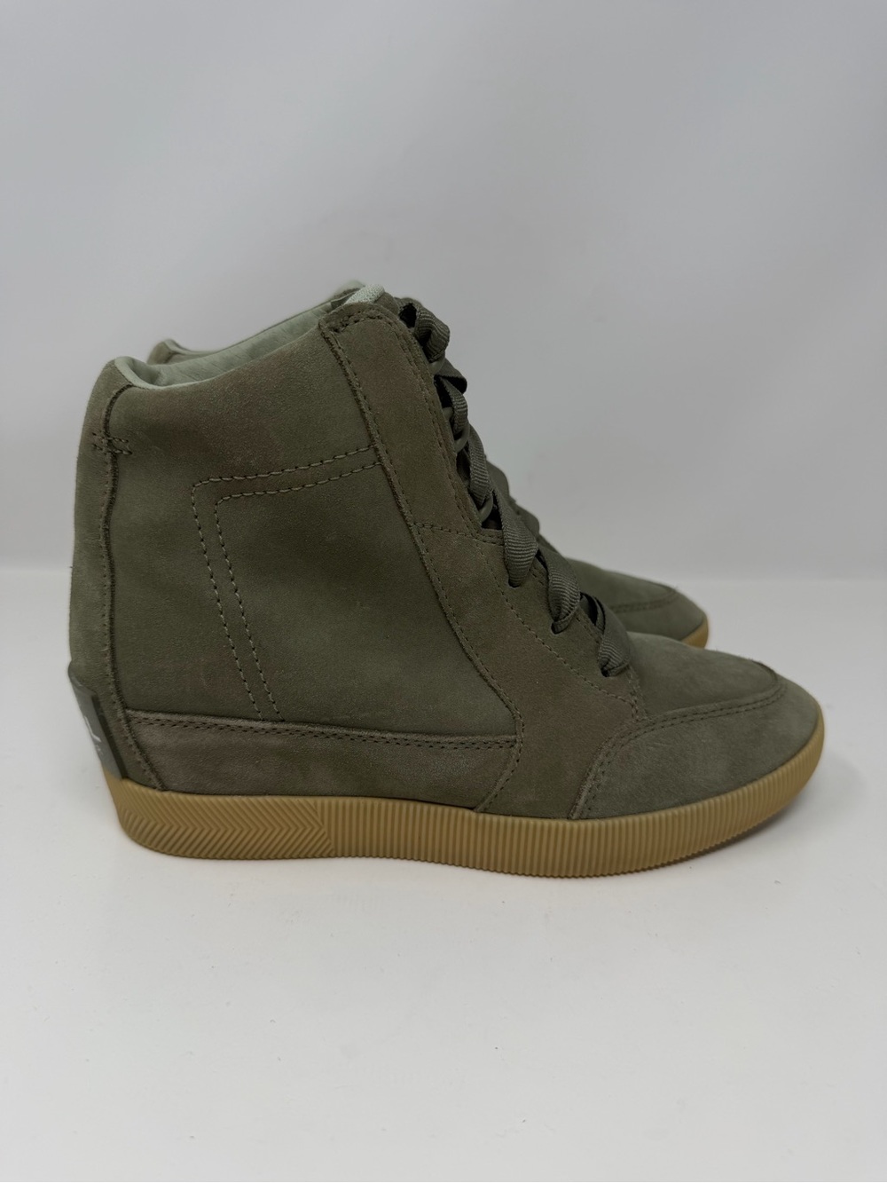 Sorel Out-N-About Wedge Sneaker Booties Suede Leather Olive Army Green Size 7.5